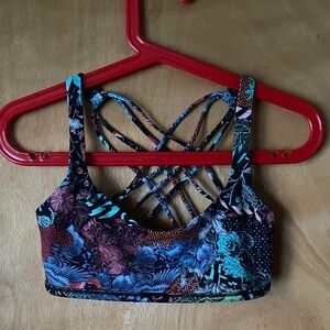 Lululemon Athletica Multicolor Sports Bra size 6